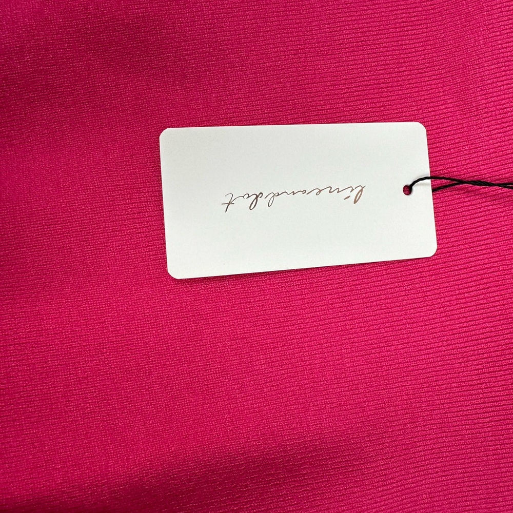 Line & Dot Sweater - Picture 5 of 9